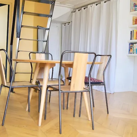 Beautiful Apt With Mezzanine Apartment